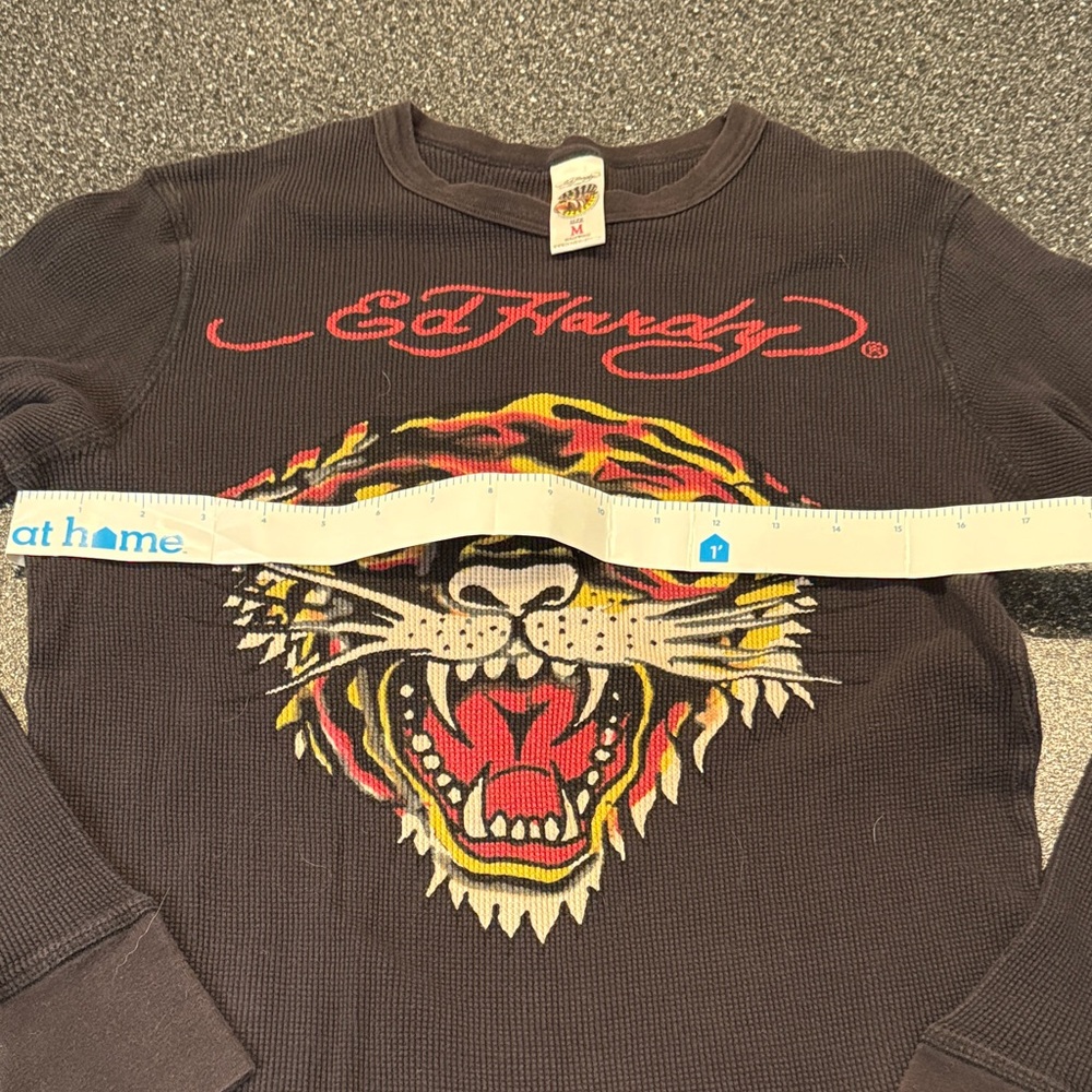 Ed Hardy Black Long Sleeve Tee with Tiger Design - size Medium - Picture 5 of 6